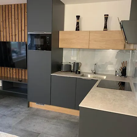 Apartmanovy 1