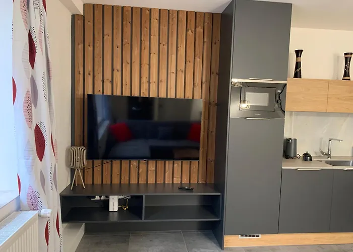 Apartmanovy 1 *